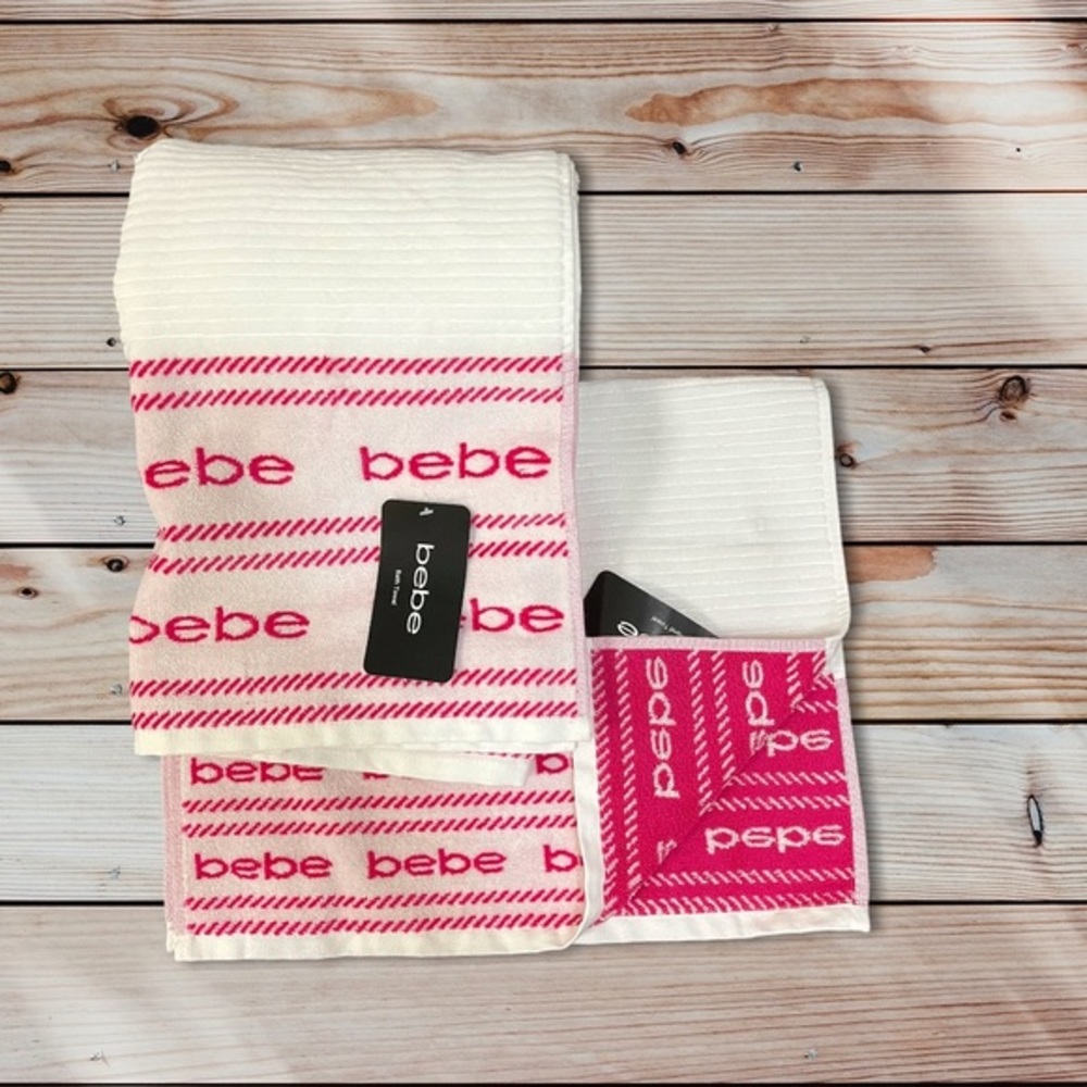 NWT BEBE TOWEL SET